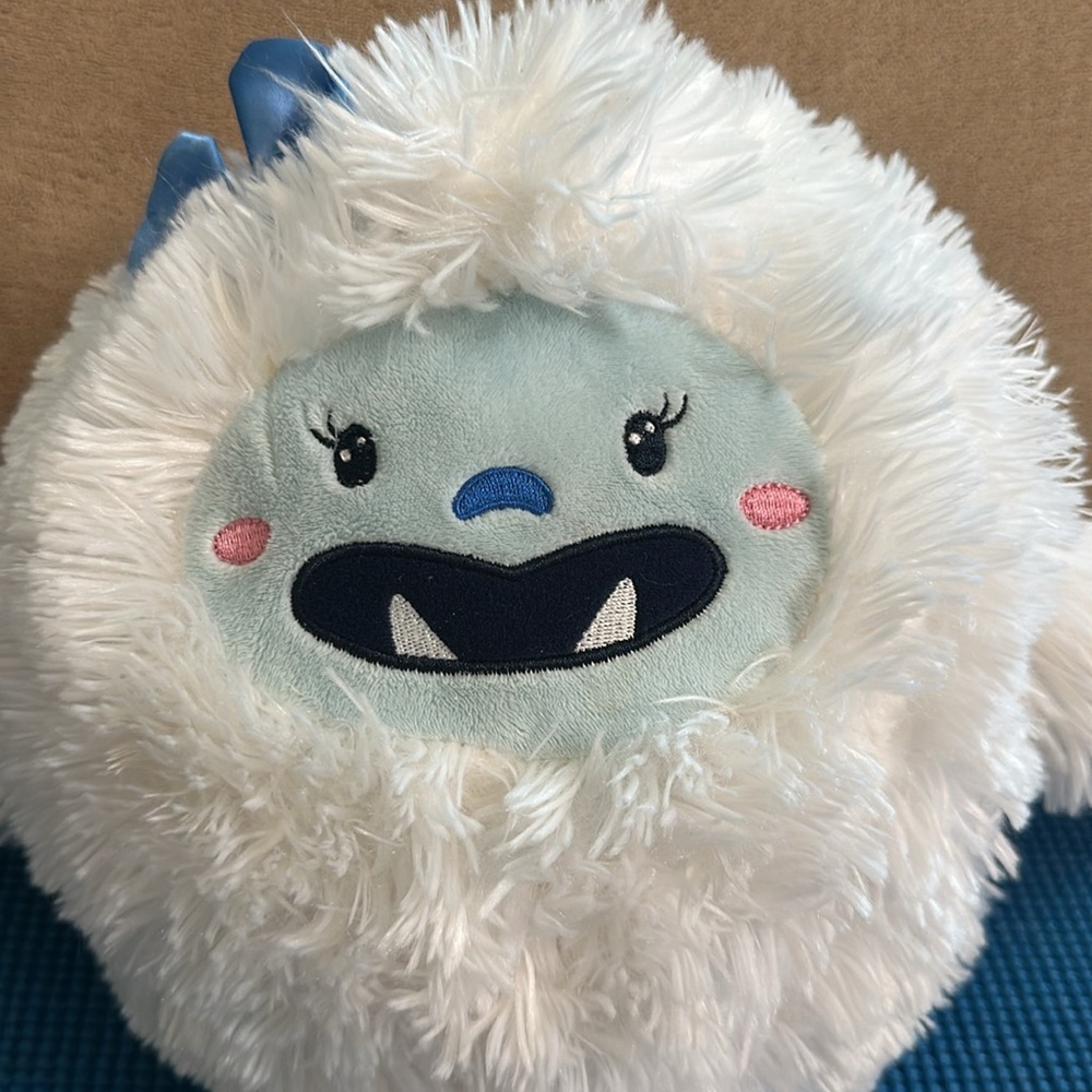 Disney Parks Expedition Everest Yeti Plush – Girl – 11'' - Picture 3 of 4